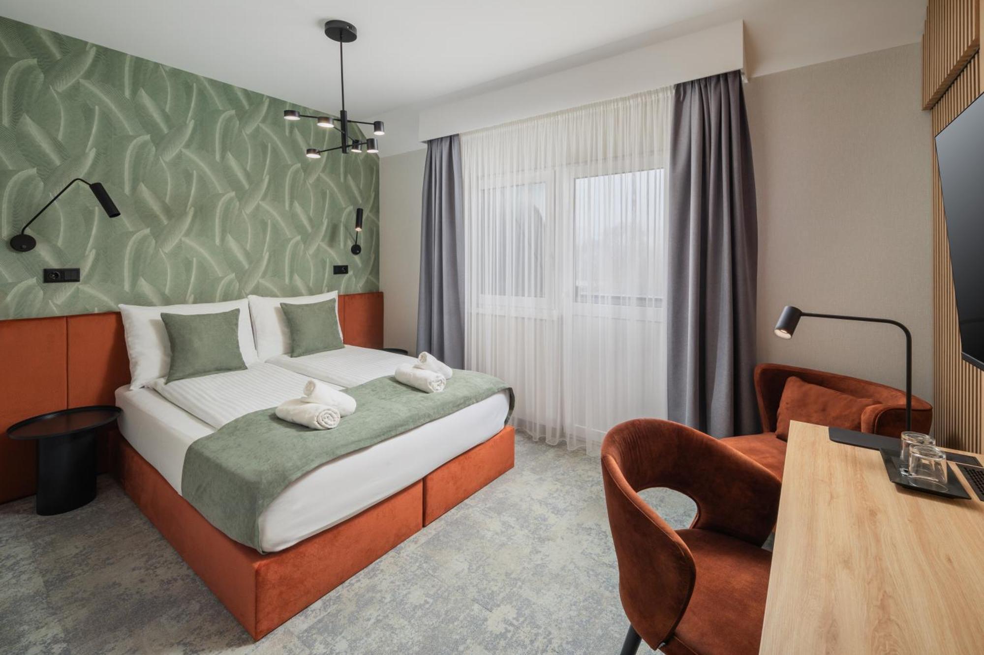 Sziget Hotel Nyiregyhaza Exterior photo